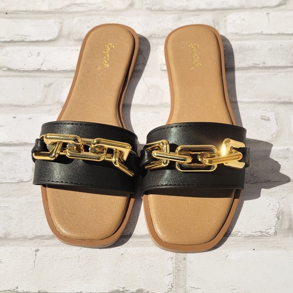 Shoes - Black Sandals with Chain Link Accents